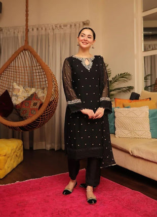 HANIA AMIR